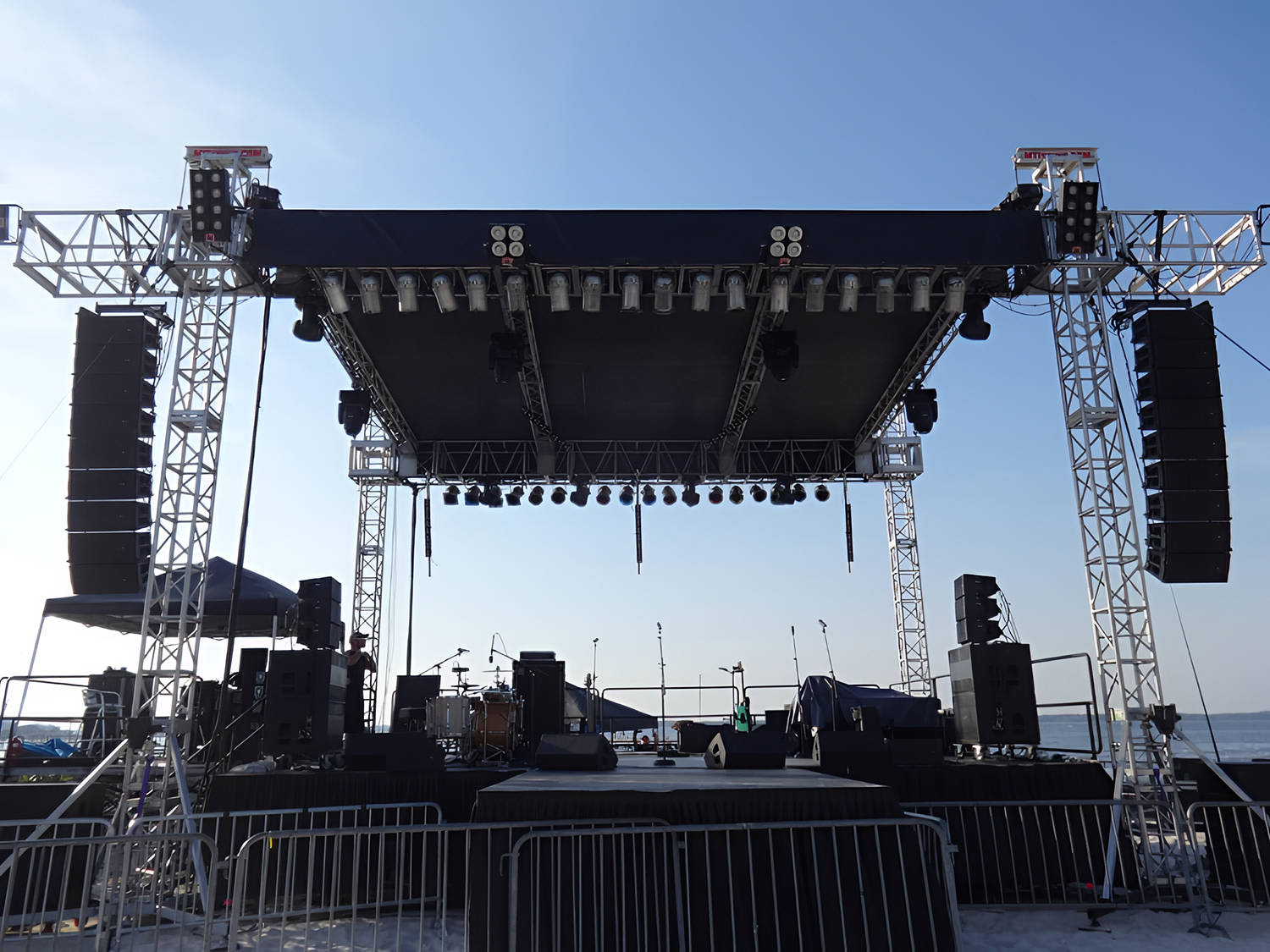 concert roof structure systems