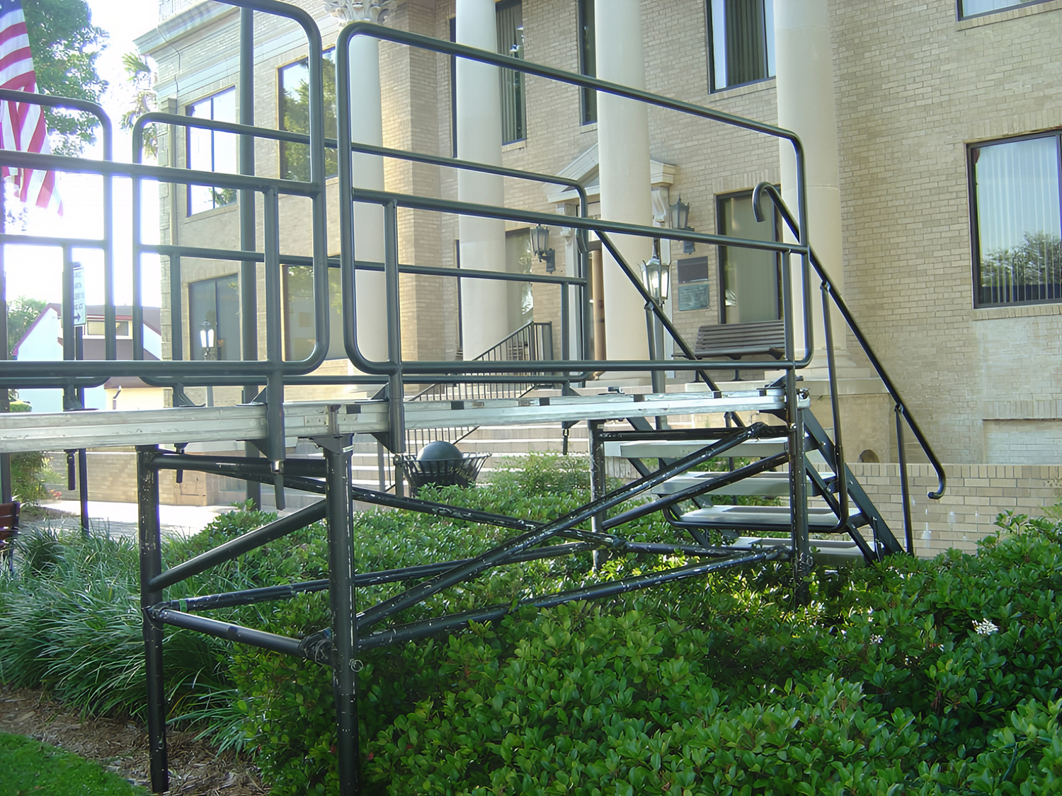 staging companies tampa